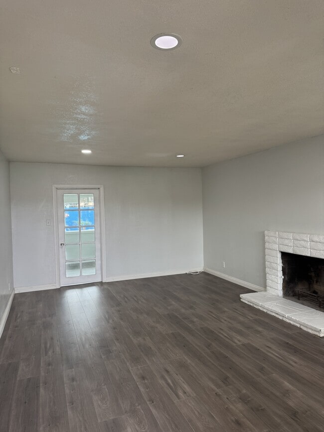 Foto del edificio - 502 E Newfield St