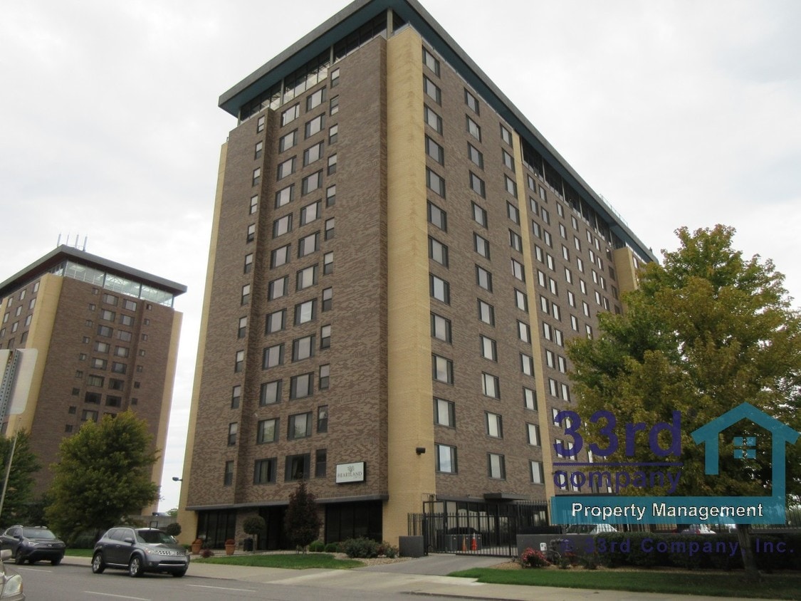 Primary Photo - 700 E 8th St