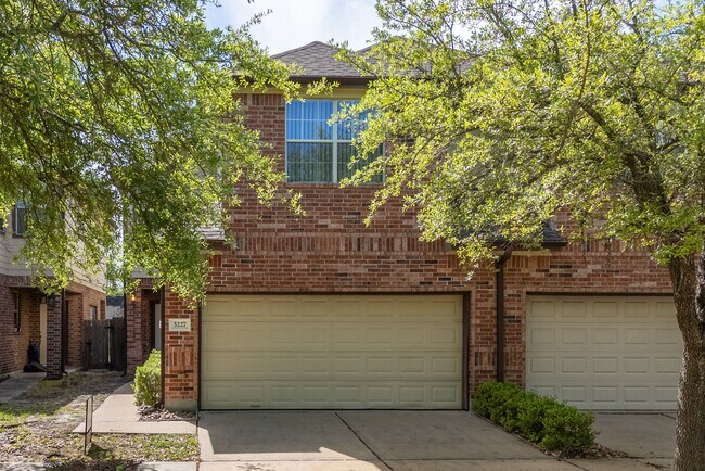 Foto del edificio - 5227 Brinkman Ct