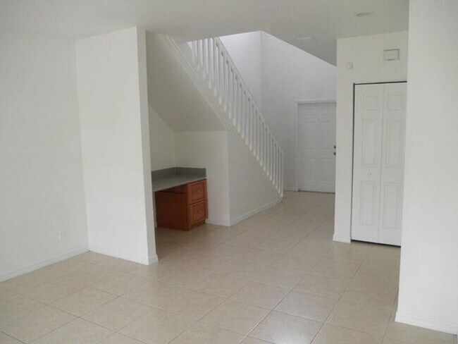 Foto del edificio - 912 Talia Cir