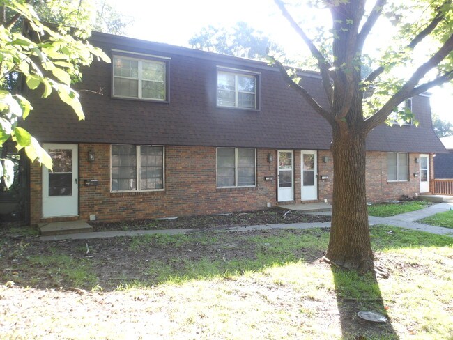 Building Photo - 1106 Arrowhead Dr