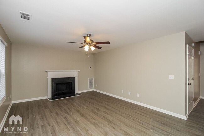 Foto del edificio - 6551 Snow Bird Ln