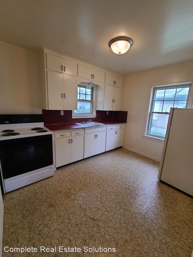 Building Photo - 1 br, 1 bath House - 619 W 5th