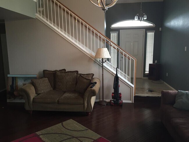 Foto del edificio - 300 Sweet Leaf Ln