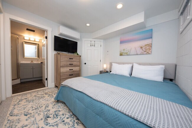 Foto del edificio - 1140 Simpson Ave