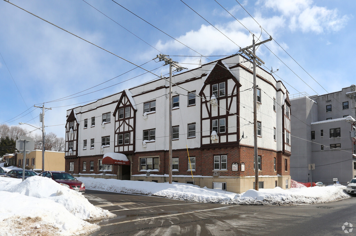 Primary Photo - Ivy Garden Apts