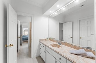 Building Photo - 2222 Nantucket Dr