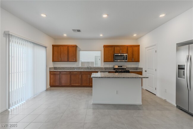 Building Photo - 10325 S Bronco St