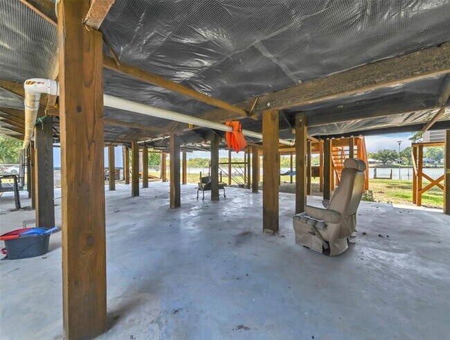 Foto del edificio - 336 River Oaks Dr