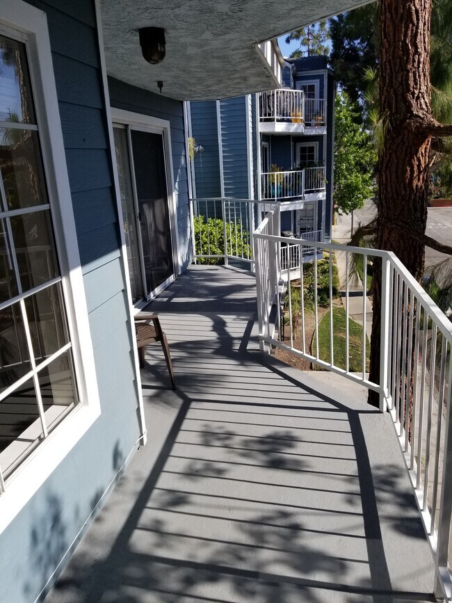 Balcony looking south - 1100 Euclid Ave