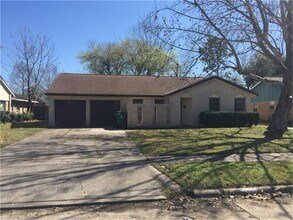 Building Photo - 11610 Sagehollow Ln