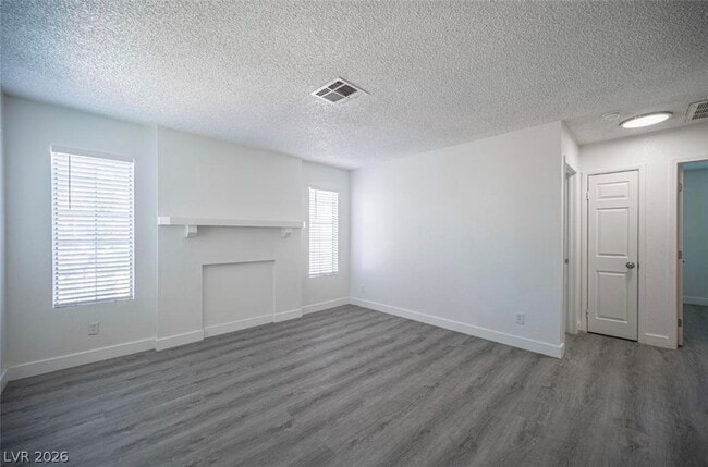 Building Photo - 921 Snug Harbor St