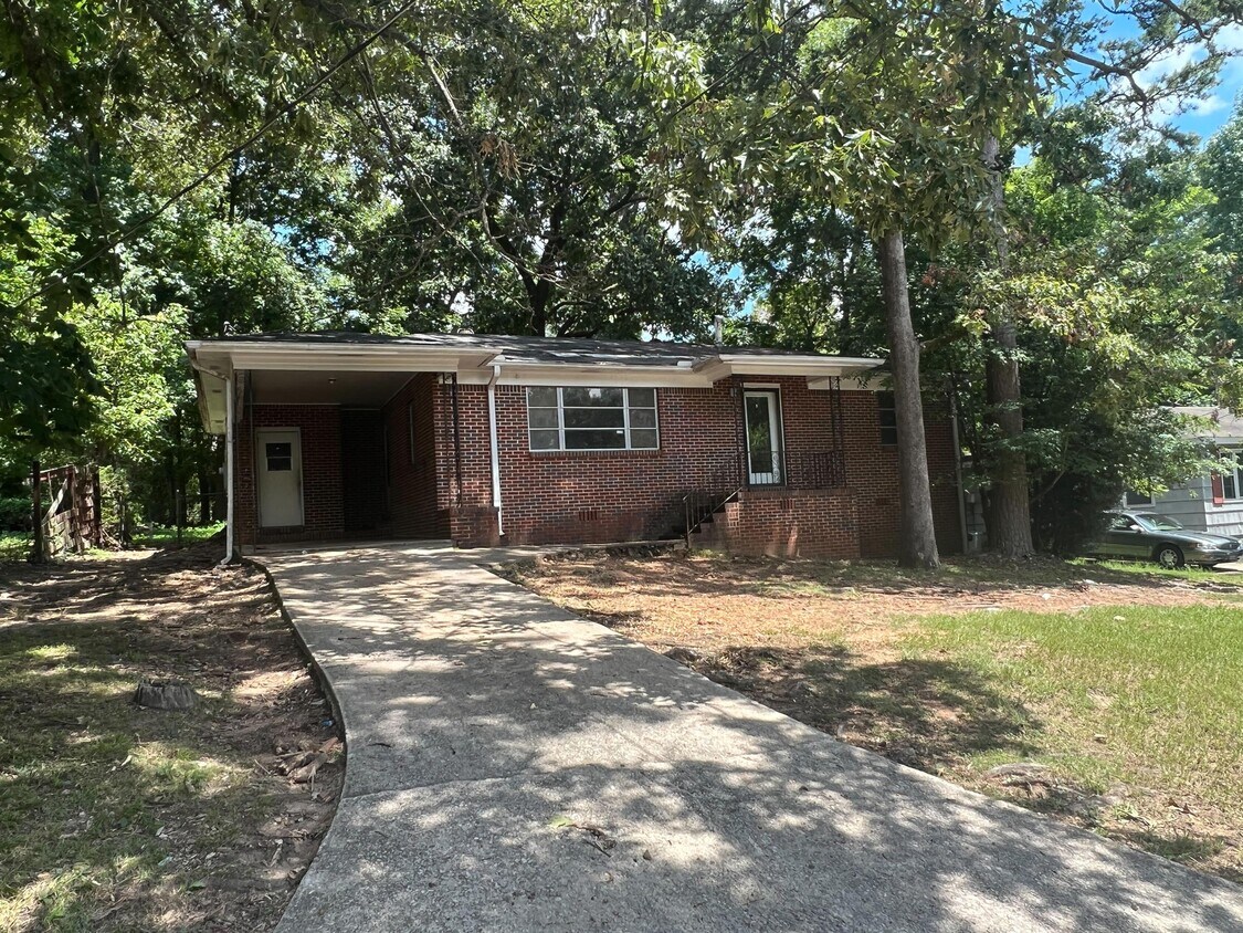 1133 Woodslee St, Birmingham, AL 35215 House for Rent in Birmingham