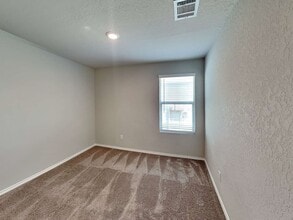 Building Photo - 10618 Varmus Dr