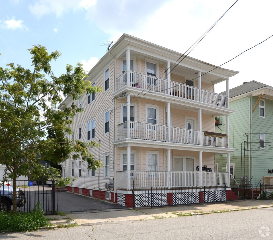Primary Photo - 17-19 Marietta St