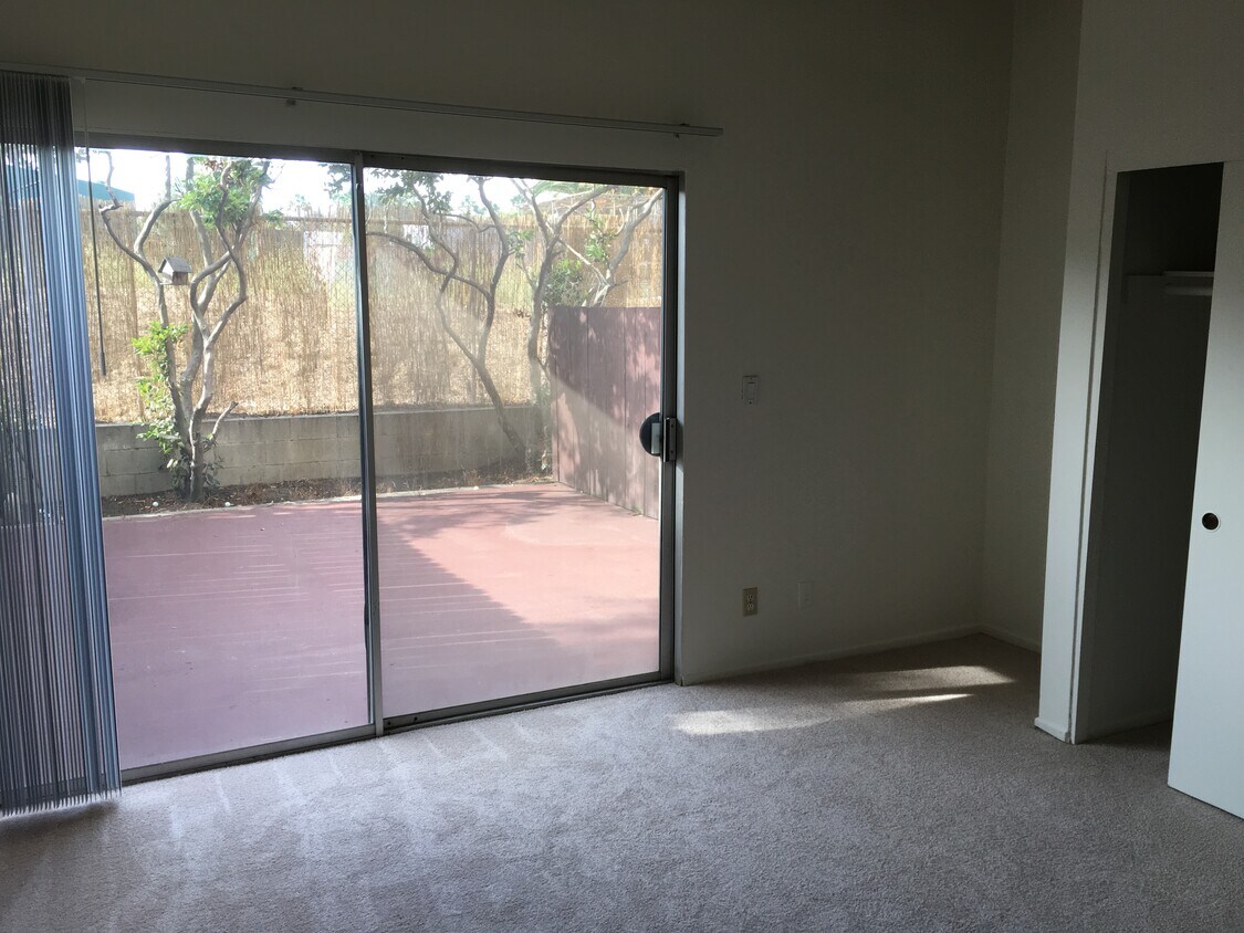 Foto principal - 11425 Rochester Ave