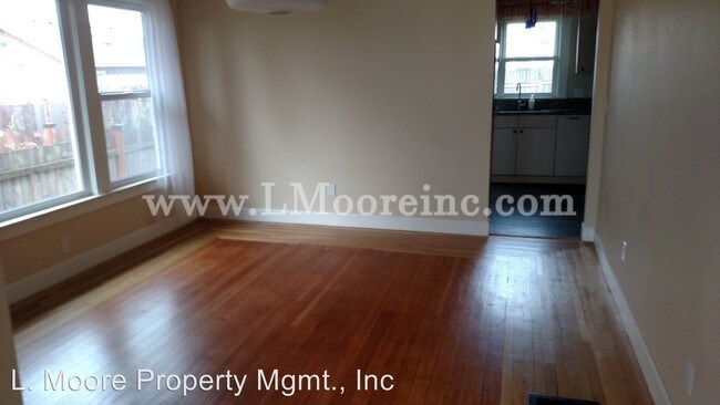 Building Photo - 1423 NE Prescott St