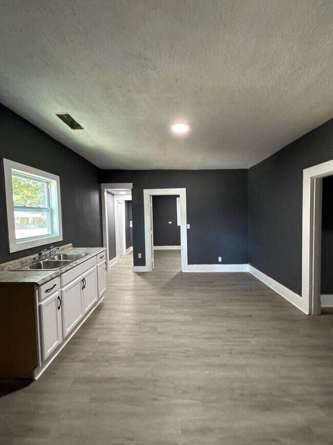 Foto del edificio - Fully Renovated Home in Binghampton – Section 8 Welcome!