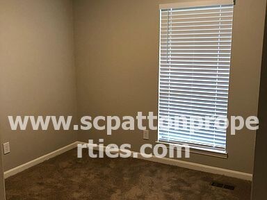 Building Photo - Recently Renovated 4beds 2bath