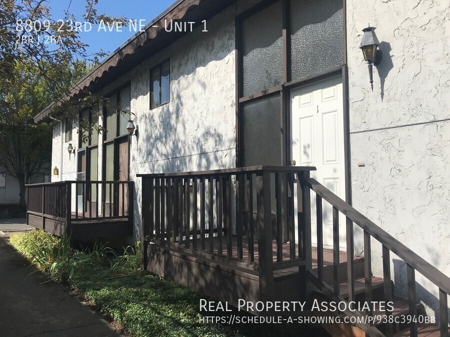 Primary Photo - Large 2 Bedroom Towhnome * Great Seattle L...