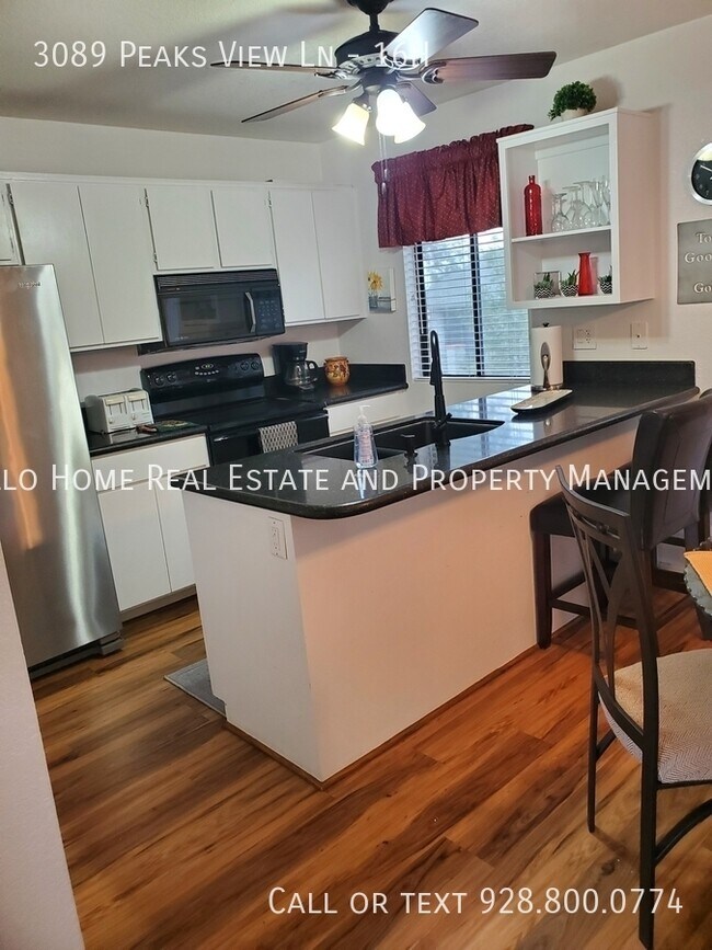 Foto del edificio - 3089 Peaks View Ln