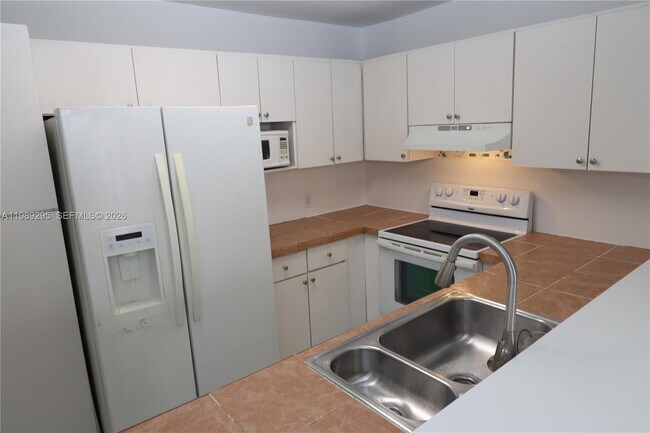 Foto del edificio - 16531 NE 35th Ave