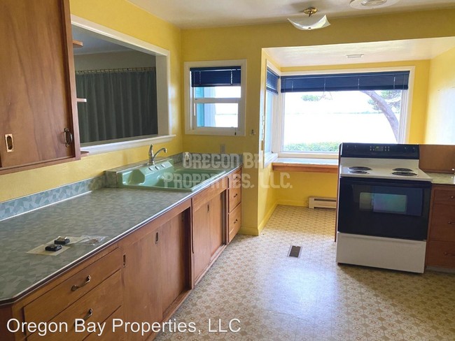 Building Photo - 3 br, 2 bath House - 91501 Cape Arago Hwy