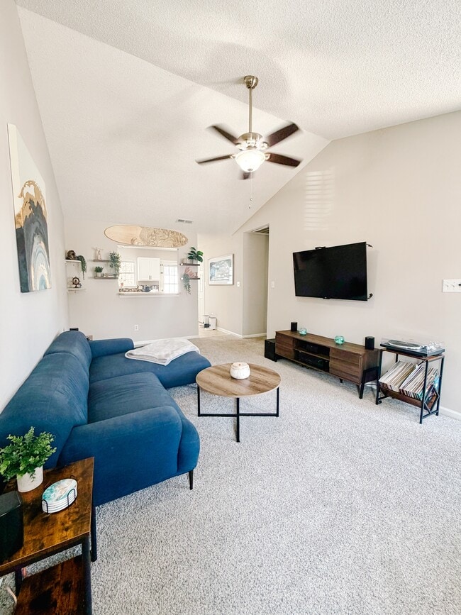 Building Photo - 159 Brenda Dr