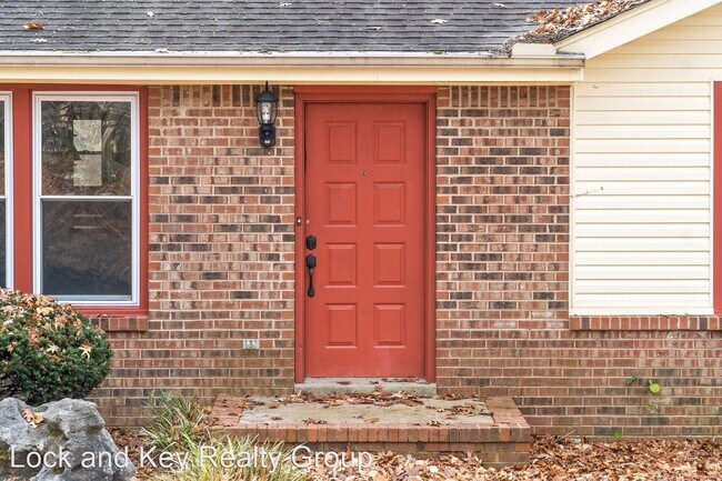 Building Photo - 3 br, 2.5 bath House - 826 Dunbar Cave Rd