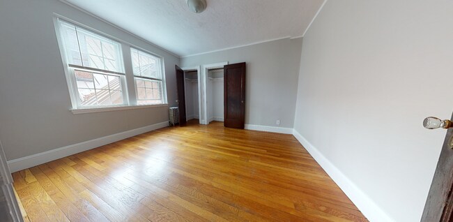 bedroom - 108 College Ave