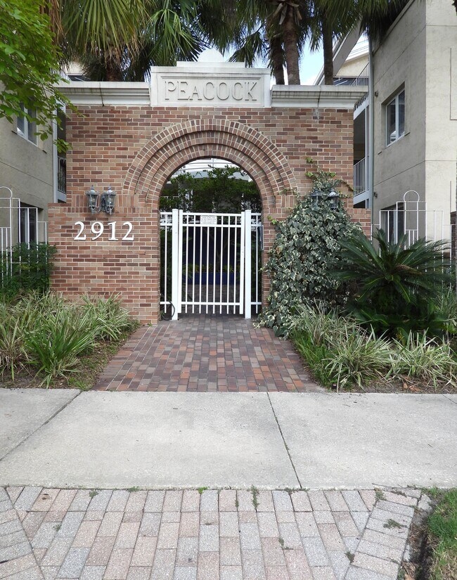 Foto del edificio - 2912 Saint Johns Ave
