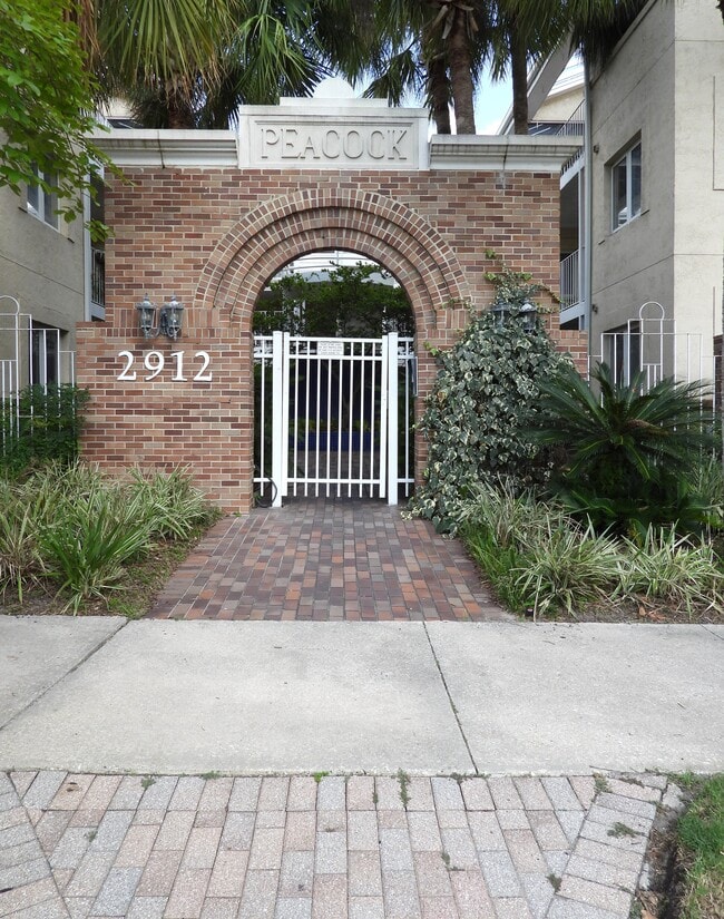 Building Photo - 2912 Saint Johns Ave