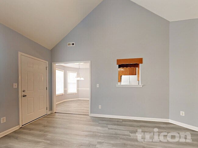 Building Photo - 608 Waterford Ln