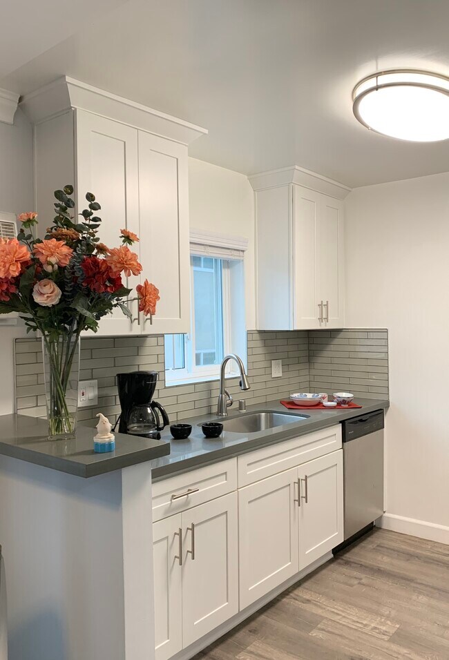 Foto del edificio - 1645 Amberwood Dr