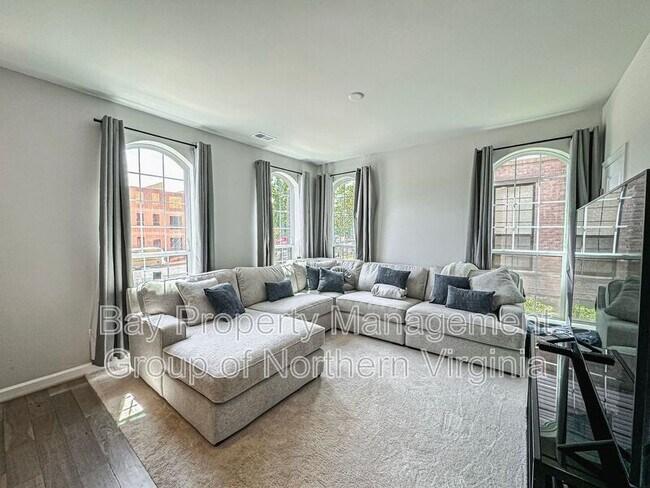 Foto del edificio - 12559 Todd Ln