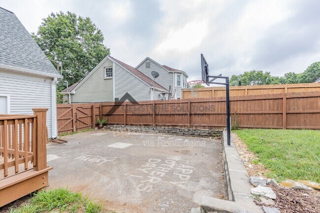 Foto del edificio - 1135 Wedgewood Dr