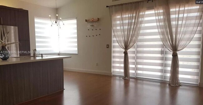 Foto del edificio - 1433 NW 153rd Ave