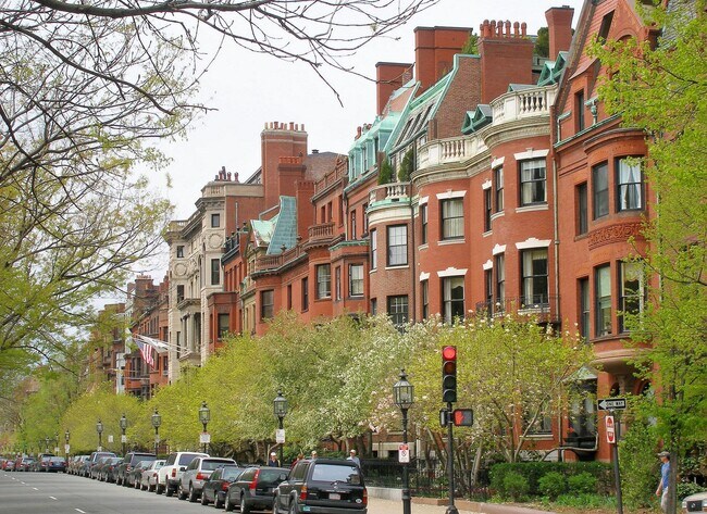 Foto del edificio - 25 North Beacon St