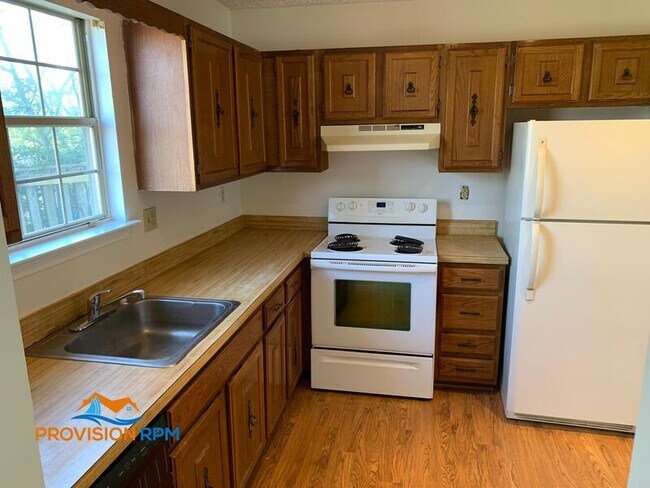 Building Photo - 4261 Drake Ct
