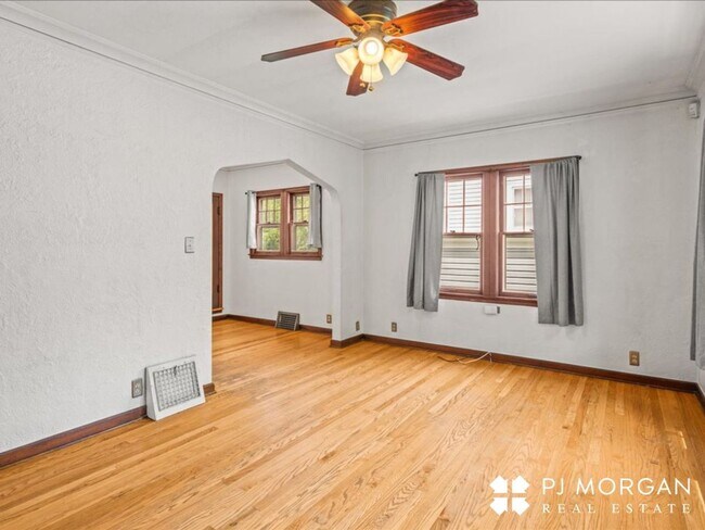 Foto del edificio - 2 bedroom, 1.5 Bathroom House Available Im...