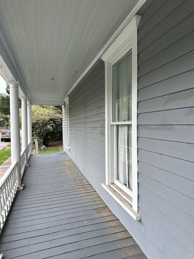 Building Photo - Historic 3 Bed 2 Bath Home in Downtown Was...