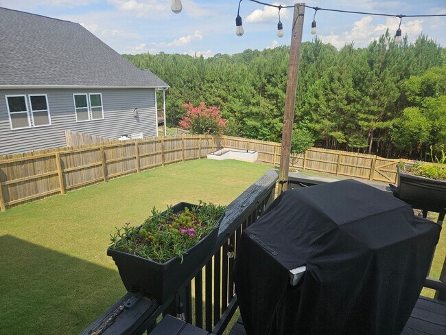 Foto del edificio - Beautiful 4br 2.5ba Home in Fuquay Varina! Avail August 14!