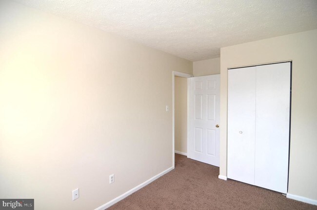 Foto del edificio - 4 Chinaberry Ln