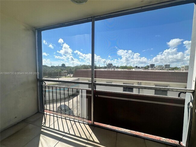 Foto del edificio - 13685 NE 10th Ave
