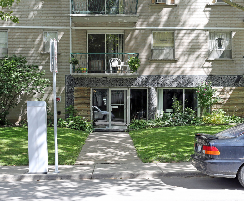 Building Photo - Shalimar Apartments