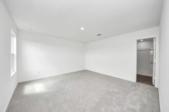 Building Photo - 317 Brandi Dr