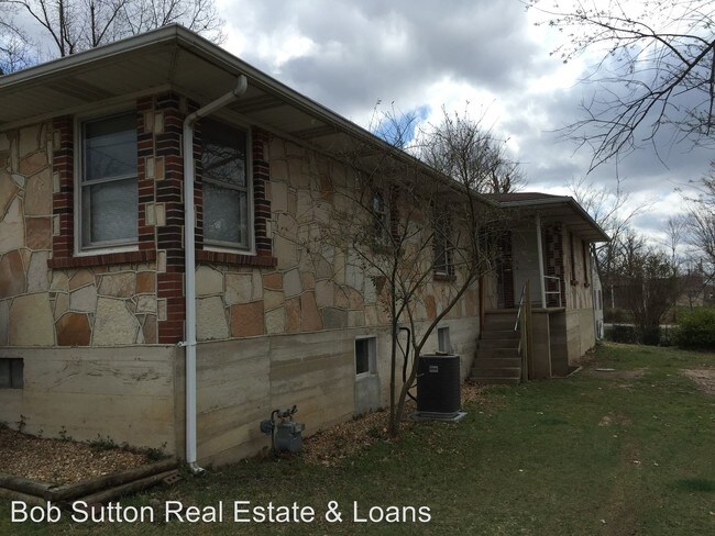 Building Photo - 3 br, 1 bath House - 1209 N 11th St