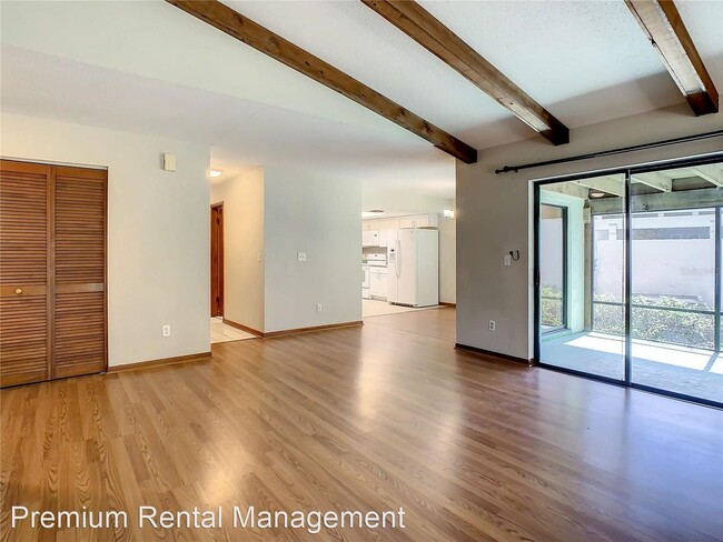 Building Photo - 3 br, 2 bath House - 1457 Oak Place