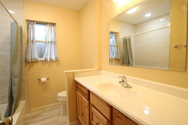 Foto del edificio - 1555 Cheshire Ln