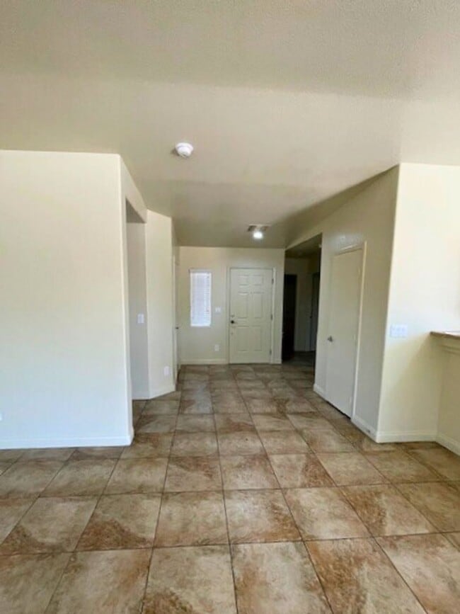 Foto del edificio - MOVE-IN READY 3BR/2BA SINGLE FAMILY HOME I...